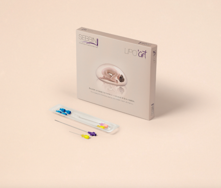 Canule de réinjection graisse pour les fesses